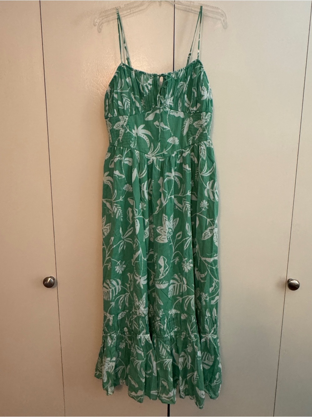 AE Green Tropical Midi Dress Flowy Tiered Beach Vacation Summer Large NWT - Picture 3 of 5